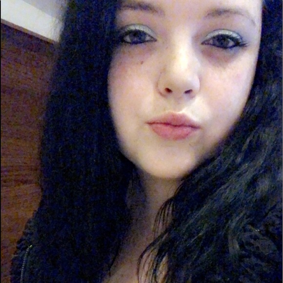 Meet your Posher, Rachel - Picture 1 of 1